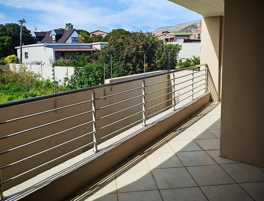 2 Bedroom Property for Sale in De Kelders Western Cape